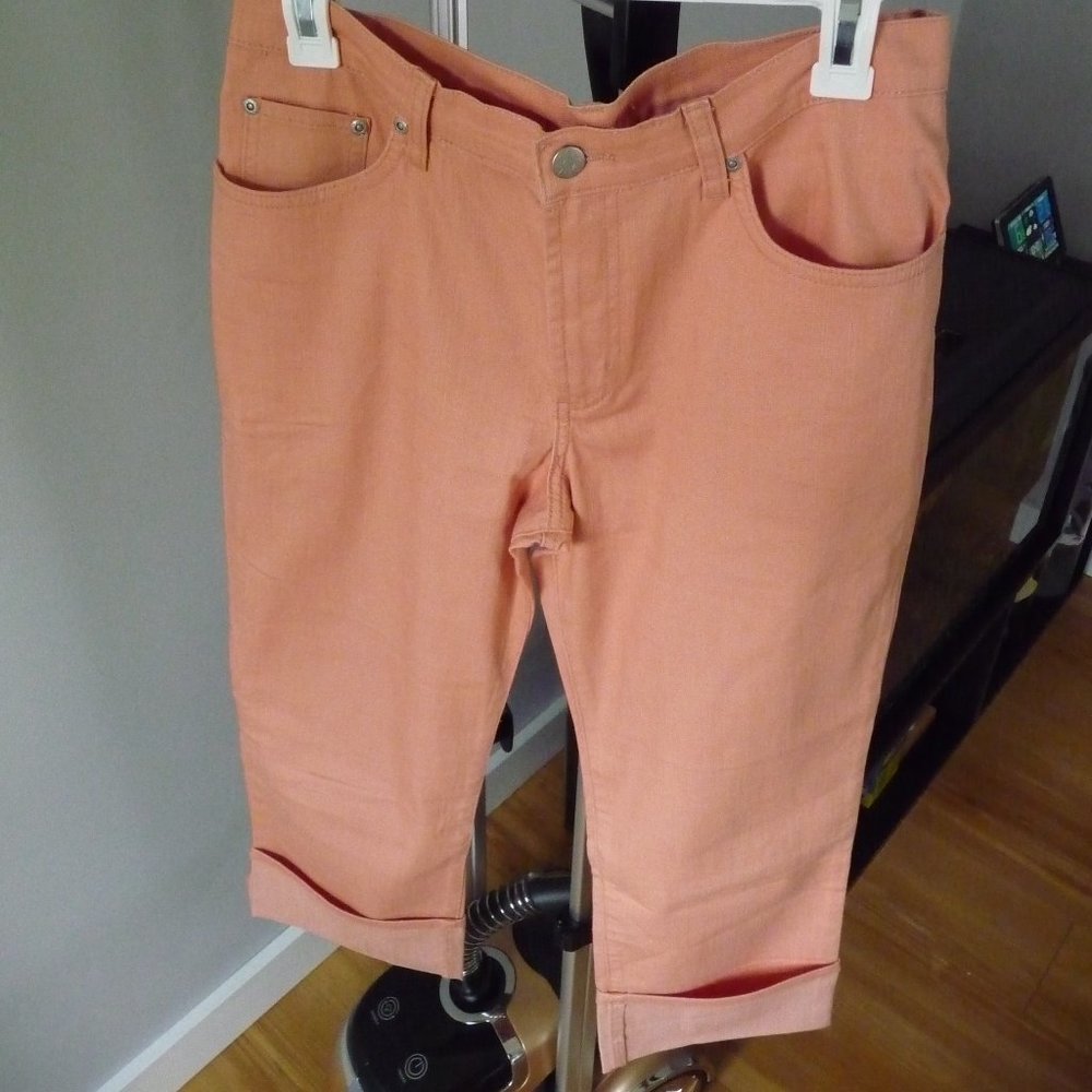 ZENA women's cotton blend peach color wide rolled up cuff capris pants…
